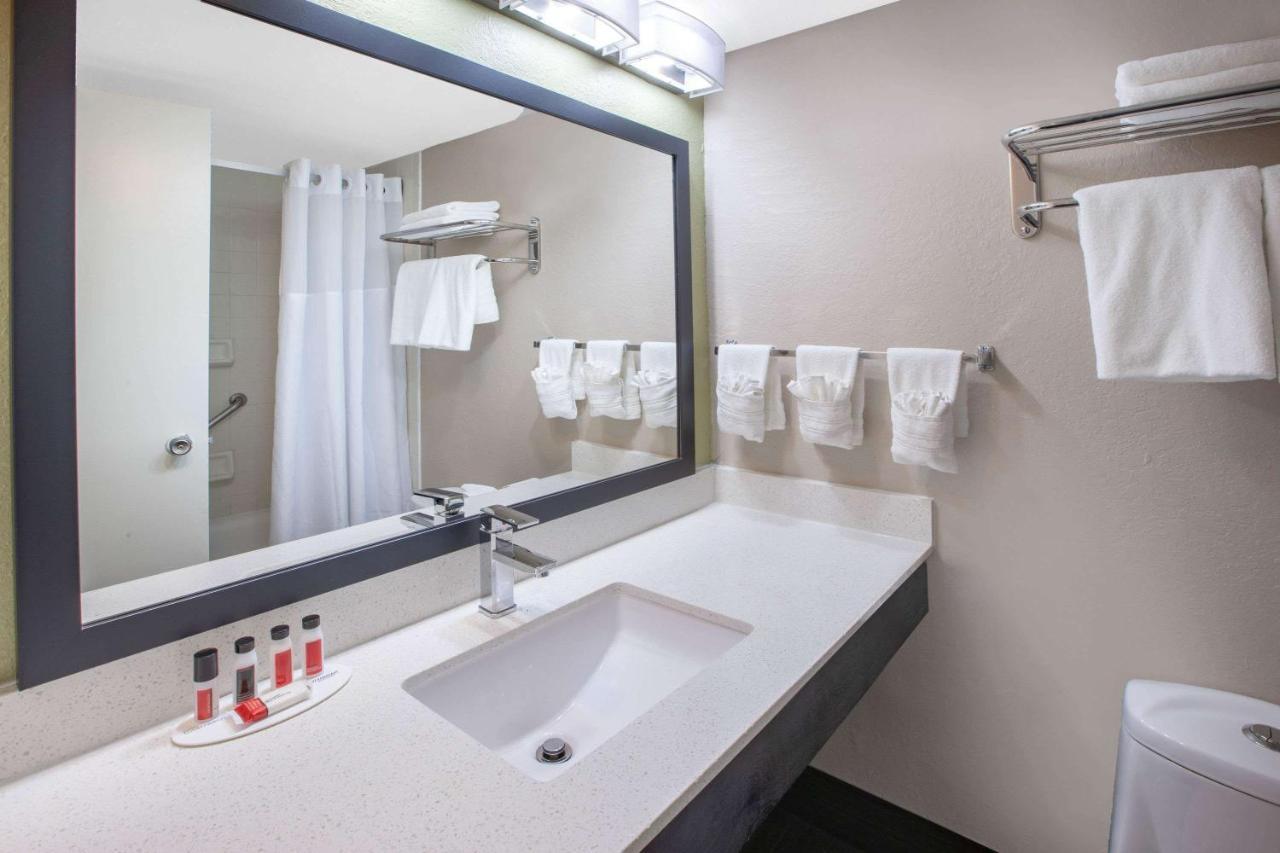Baymont By Wyndham Grand Rapids Near Downtown Otel Wyoming Dış mekan fotoğraf